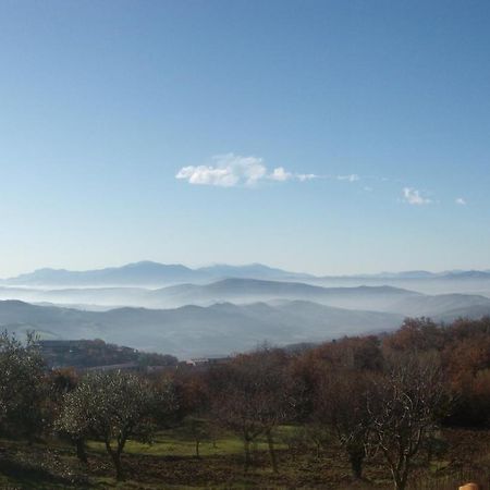 Aia Di Lazzaro Agriturismo Casalbore Exterior foto