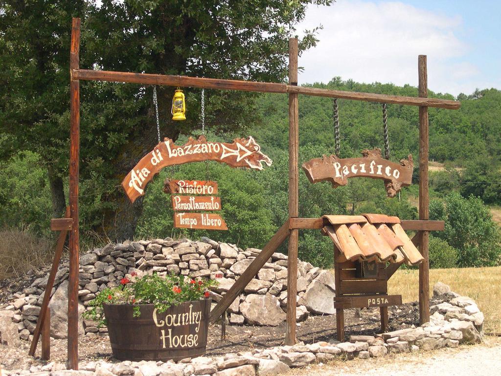 Aia Di Lazzaro Agriturismo Casalbore Exterior foto
